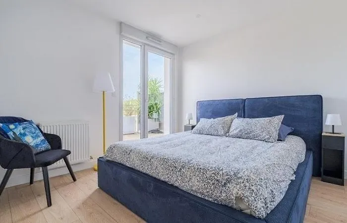 Appartement 4 Etoiles Calme, 3 Chambres, Clim, Terrasse & Parking